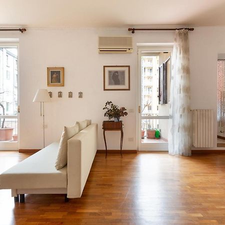 Cozy Apt With Balcony - Porta Romana District 밀라노 외부 사진